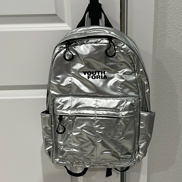Youthforia Silver Backpack - Sold out online - Picture 4 of 5